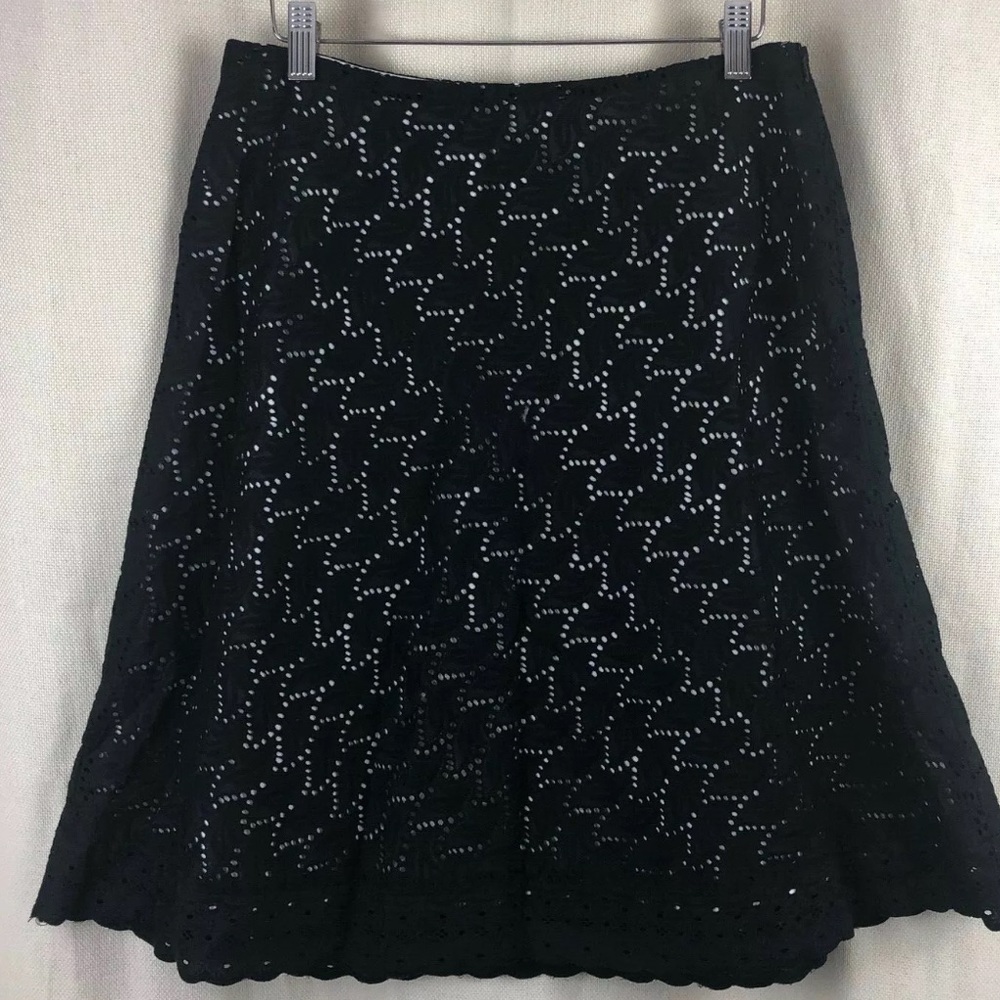 WHBM Eyelet embroidered A line skirt sz6 B13